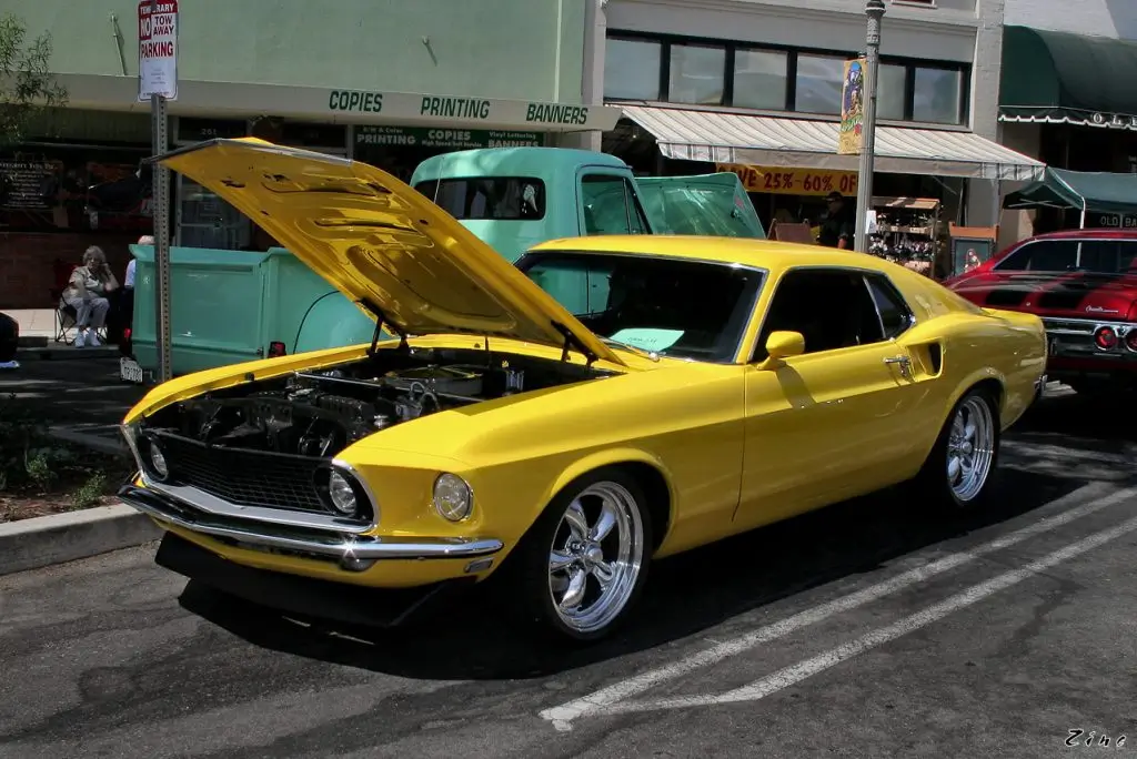 Mustang-Amarelo-Mike-Emme