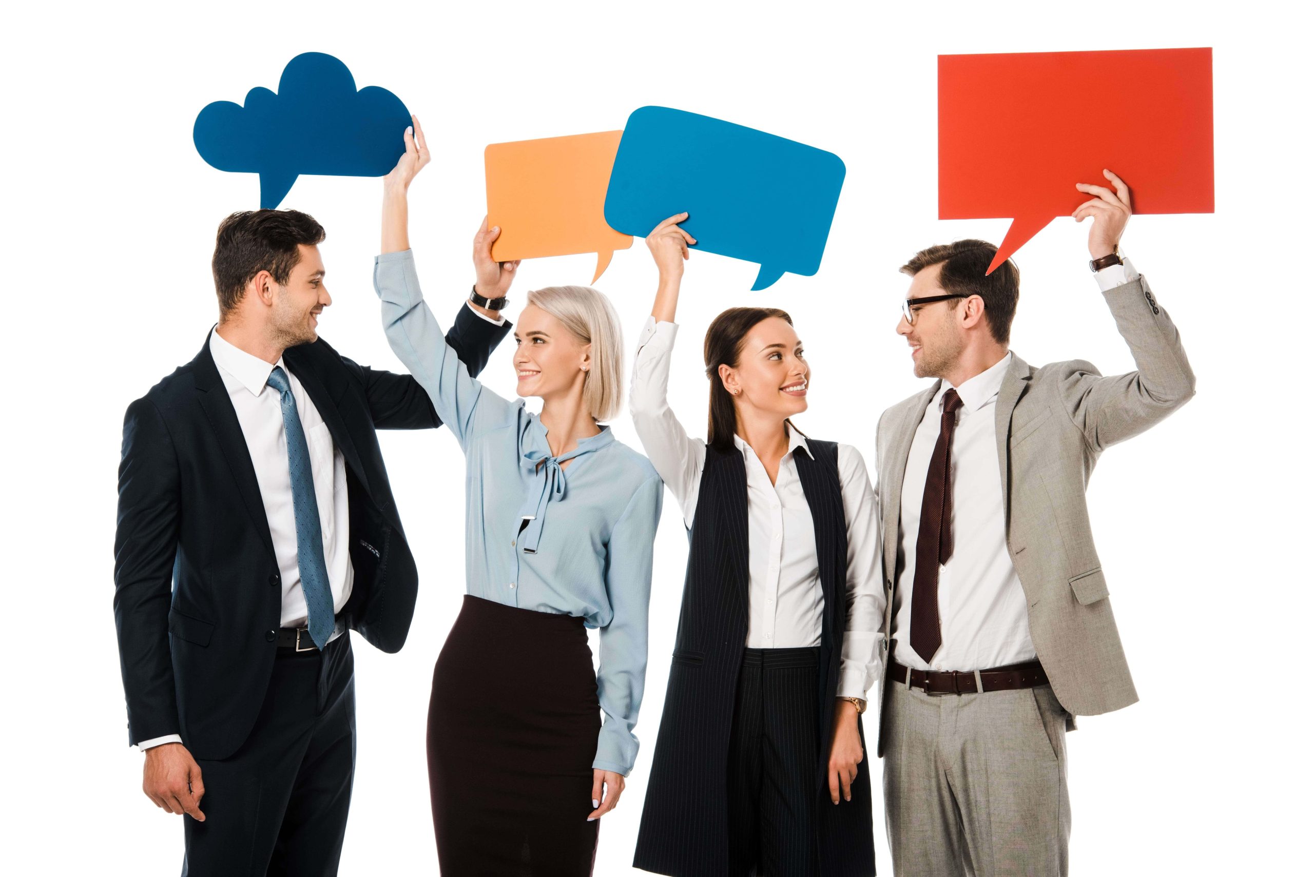 Grupo de pessoas realizando comunicação interna