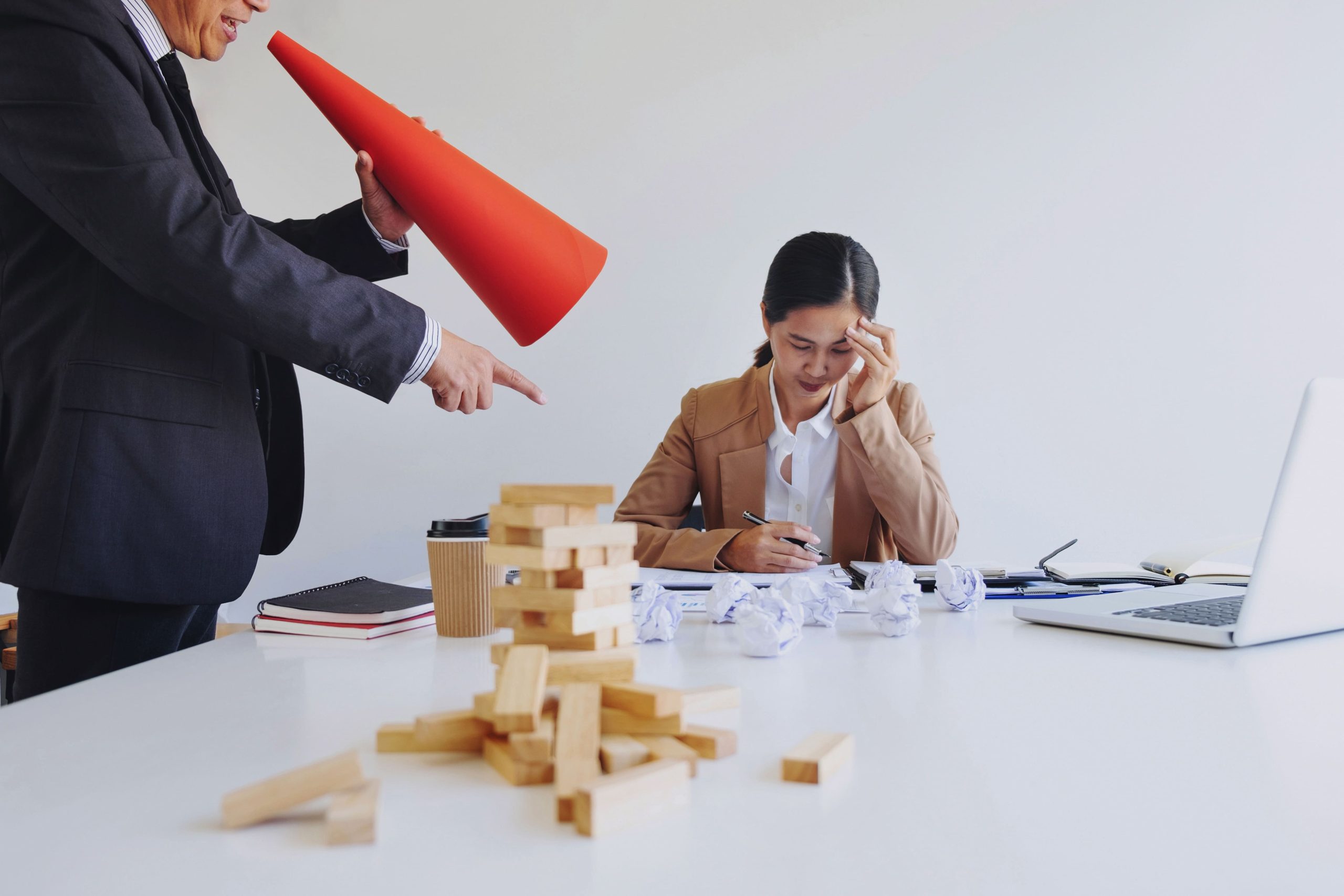 comunicação interna feita de forma errada
